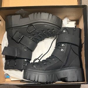 Dolls kill low traitor Chunky Black Lace-Up Combat Boots
Buy two get one free